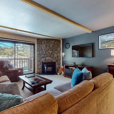 Summit 55 Apartment